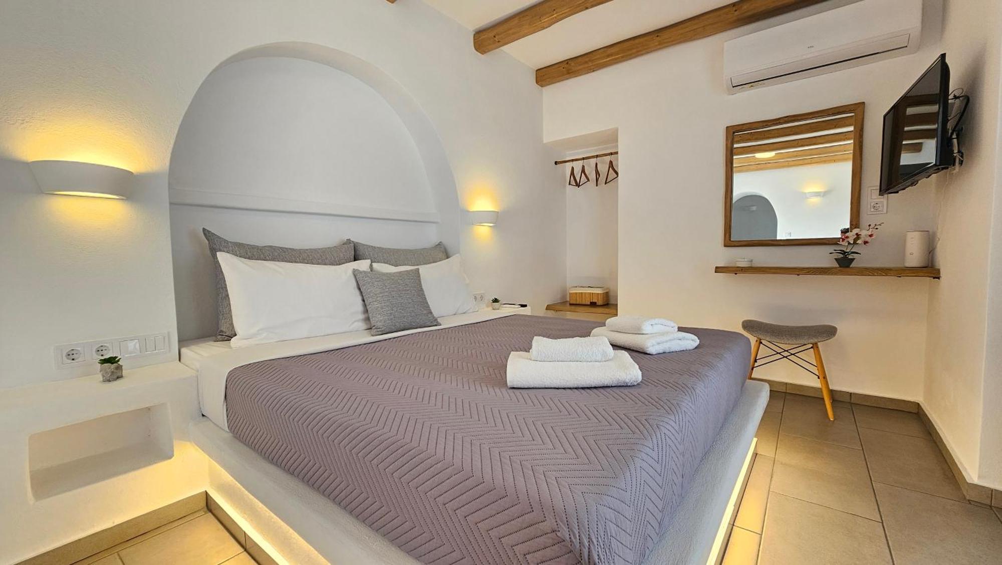 Polychronis Private Suite Pollonia Exterior foto